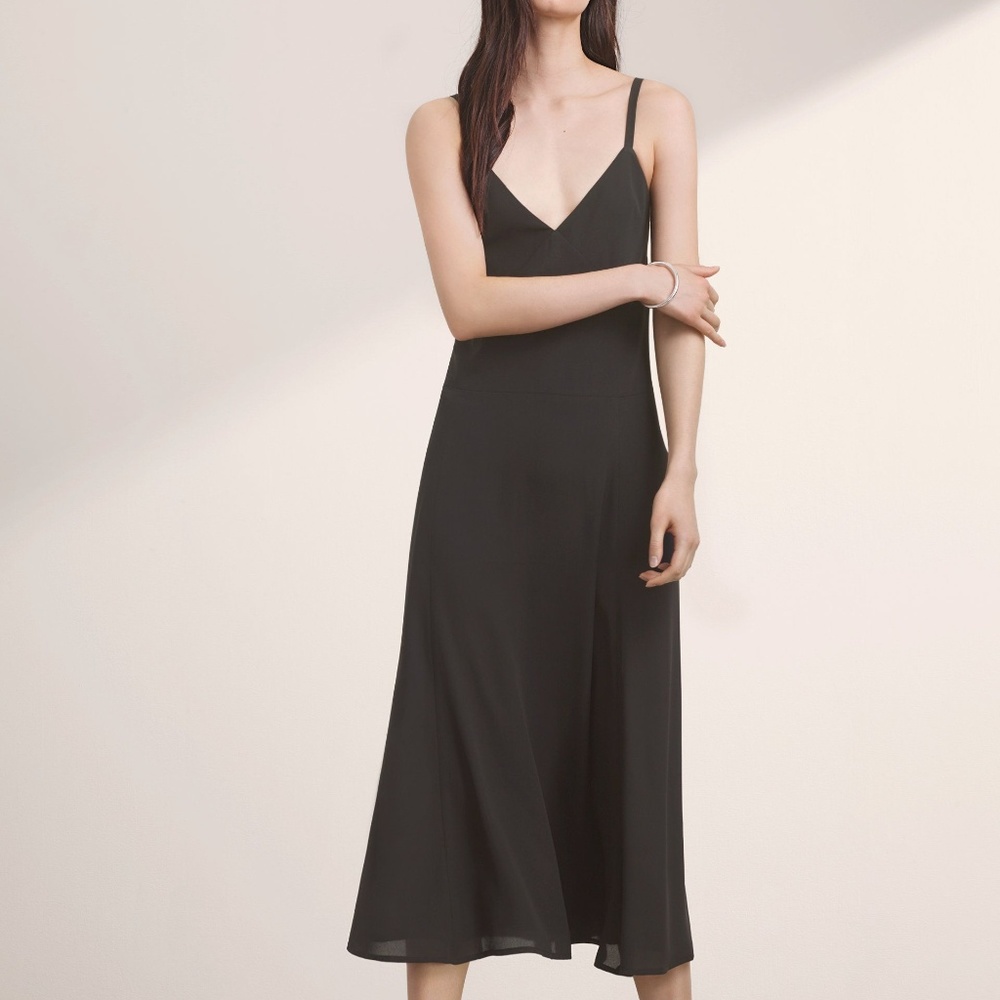 Aritzia Babaton Jacorey Dress